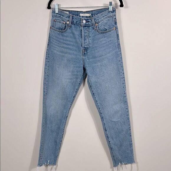 Levi’s Raw Hem Wedgie Icon Fit Ankle Button Fly Blue Jeans Cotton Women Size 26 - Picture 1 of 10